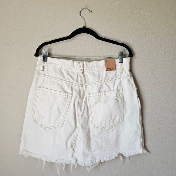 Free People Brea White Denim Cutoff Mini Skirt Size 31 - Picture 3 of 6